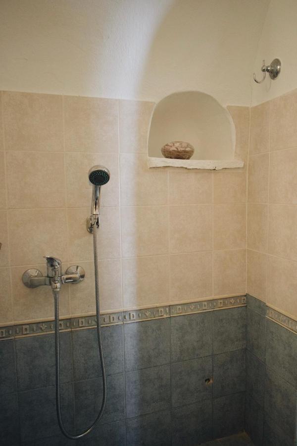 Yi Artistry 1-Bedroom Medieval Holiday House Kalamoti Buitenkant foto